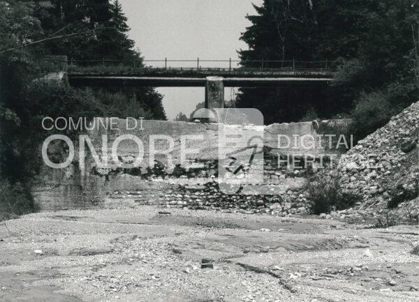 Onore, ponte Corni