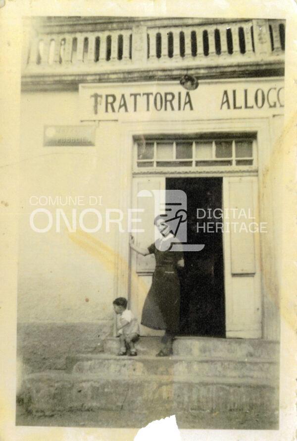 Onore, piazza Pozzo
